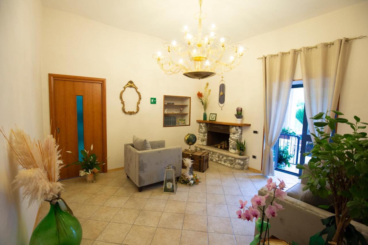 Donna Rosita Hotel San Felice a Cancello ภายนอก รูปภาพ